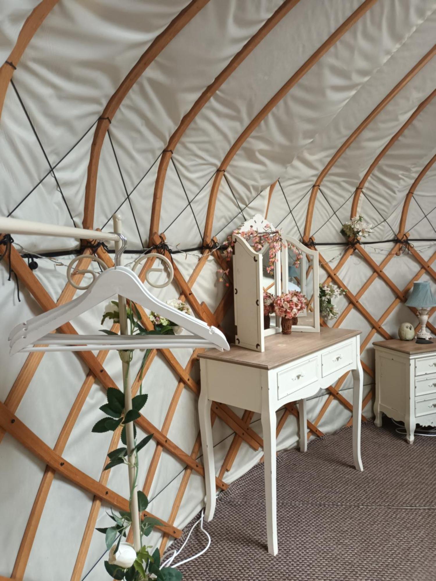 Gingerbread Cottage Yurts Dereham Extérieur photo