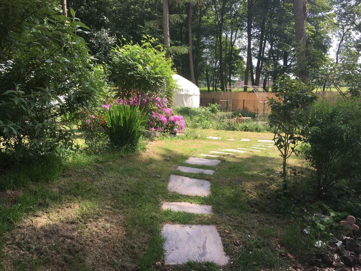 Gingerbread Cottage Yurts Dereham Extérieur photo